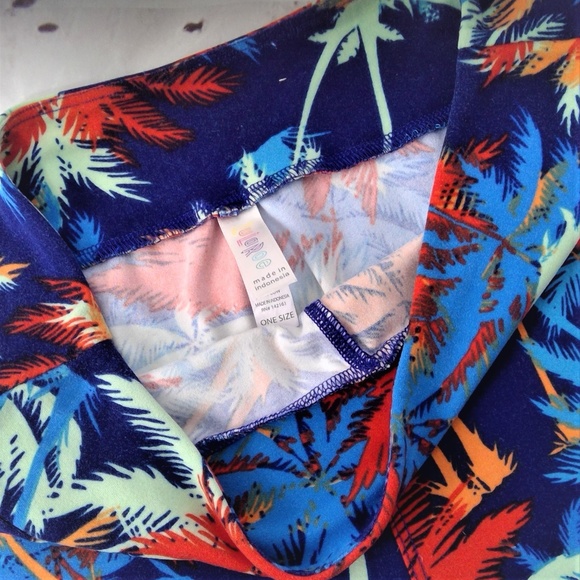 Palm Tree LulaRoe Leggings - Picture 4 of 4